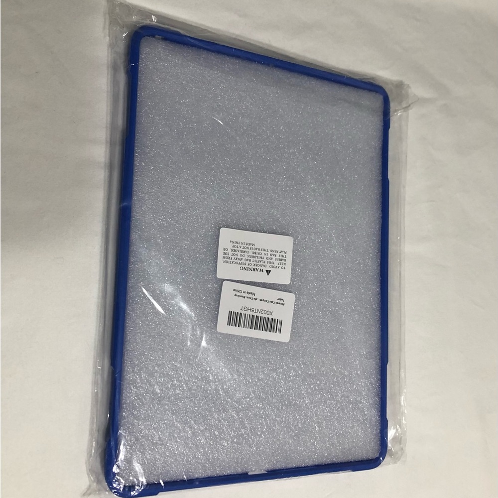 Apple iPad silicone protection case  for 9th/8th generation blue.